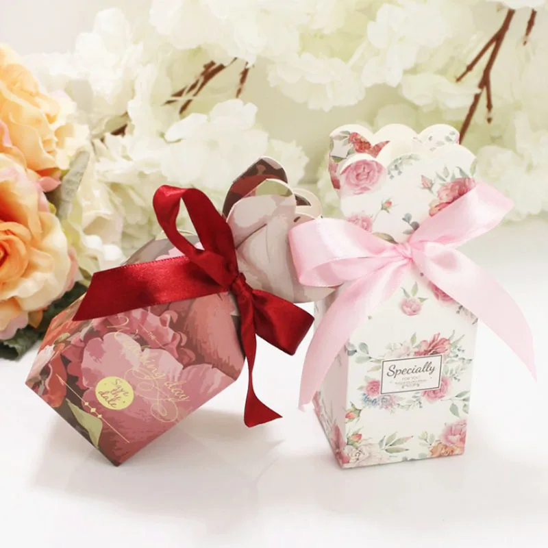 Flower design Gift Boxes Wedding Favors Paper Candy Box for Guests
