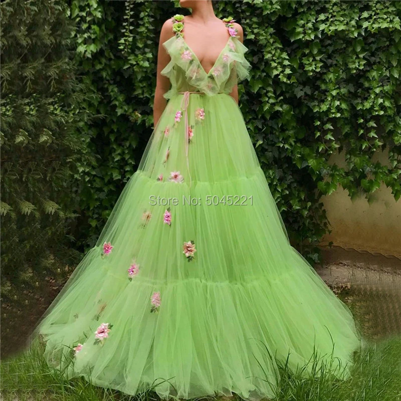 

Green Deep-V Handmade Flowers Evening Dresses Saudi Arabic A-Line Prom Dresses 2019 Sleeveless Sexy Tulle Prom Gowns Long Dubai