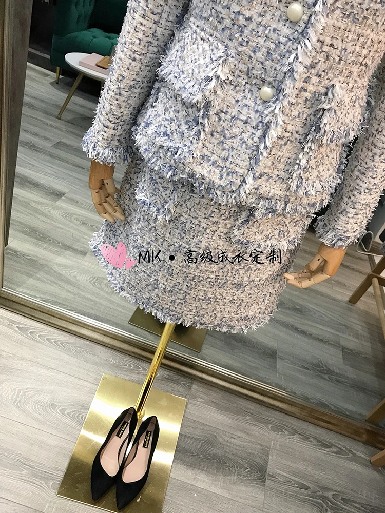 1 (16)