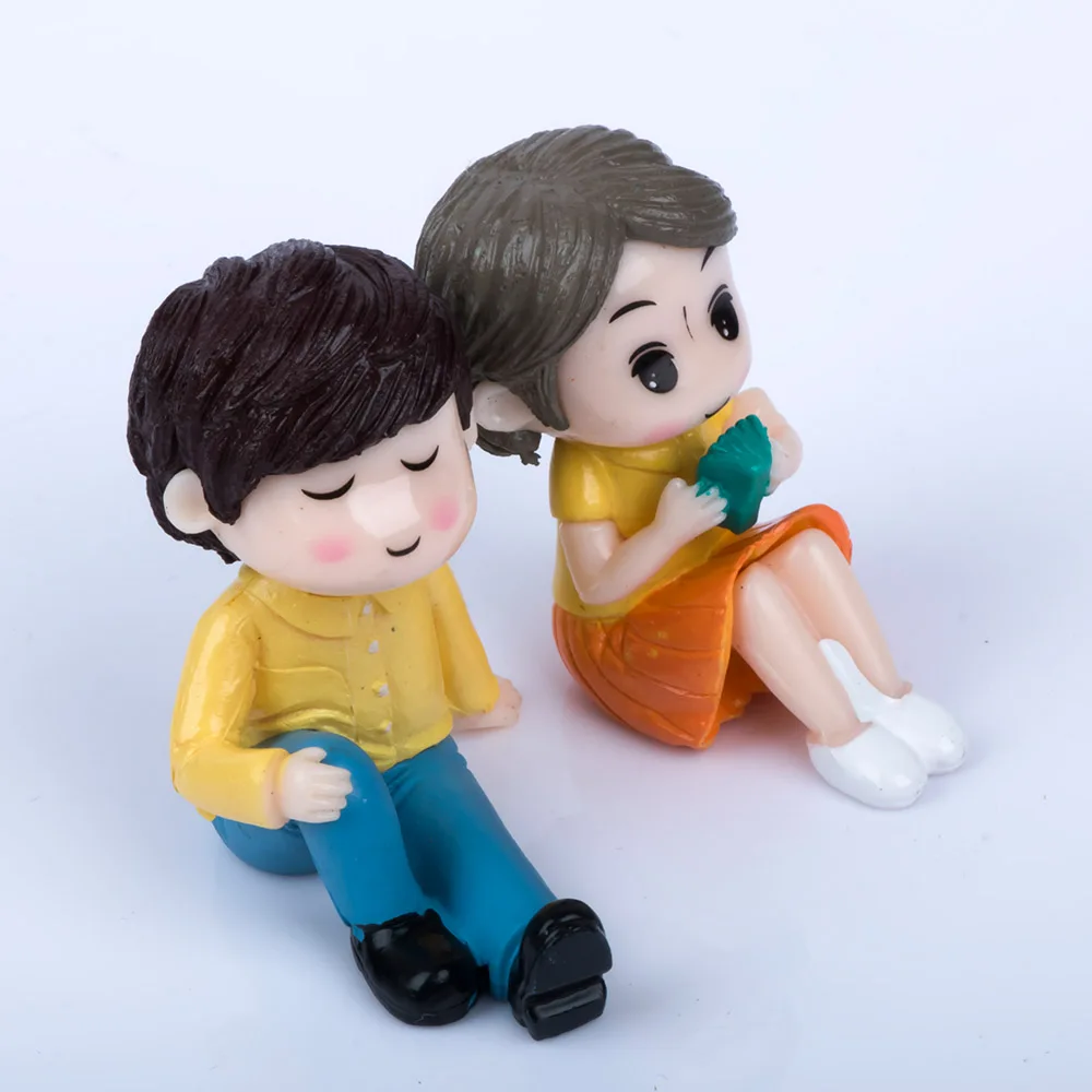 

Vintage 2Pcs/set Mini DIY Crafts Sweet Couple Romantic Lovers Miniature Figurine Resin Ornaments Micro Landscape Cute Gifts