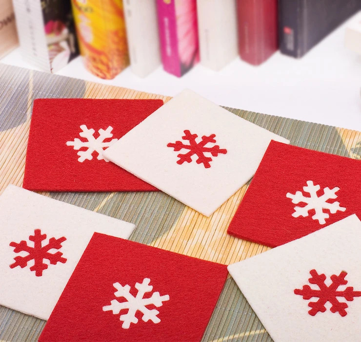 Aiishow Natale Sottobicchieri in Feltro Natale Per La Festa 20 pezzi Set Di Tovagliette In Feltro Rosso Di Natale Con Fiocchi Di Neve Cena Per Le Vacanze decorazione Accessori Nozze