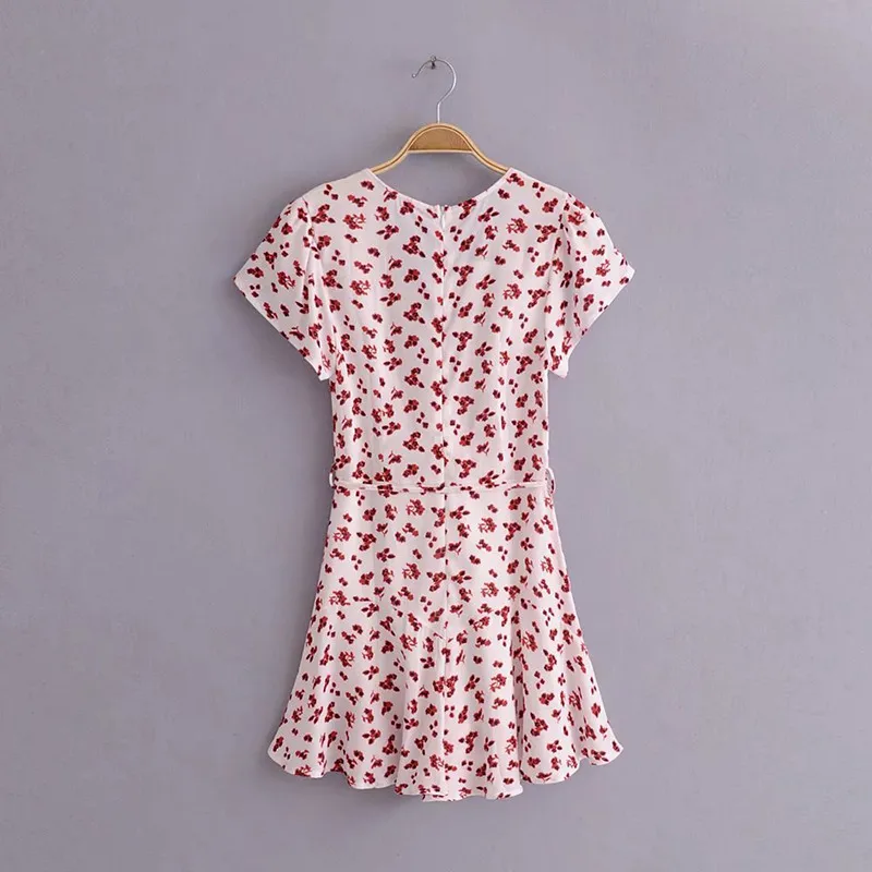 yinlinhe White Floral Playsuit Women Short Sleeve V neck Sexy Summer Playsuit Sash Slim Waist Elegant Short Jumpsuit Overall 7