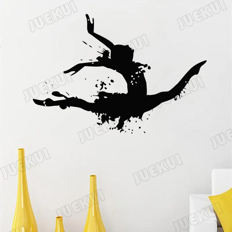 L932