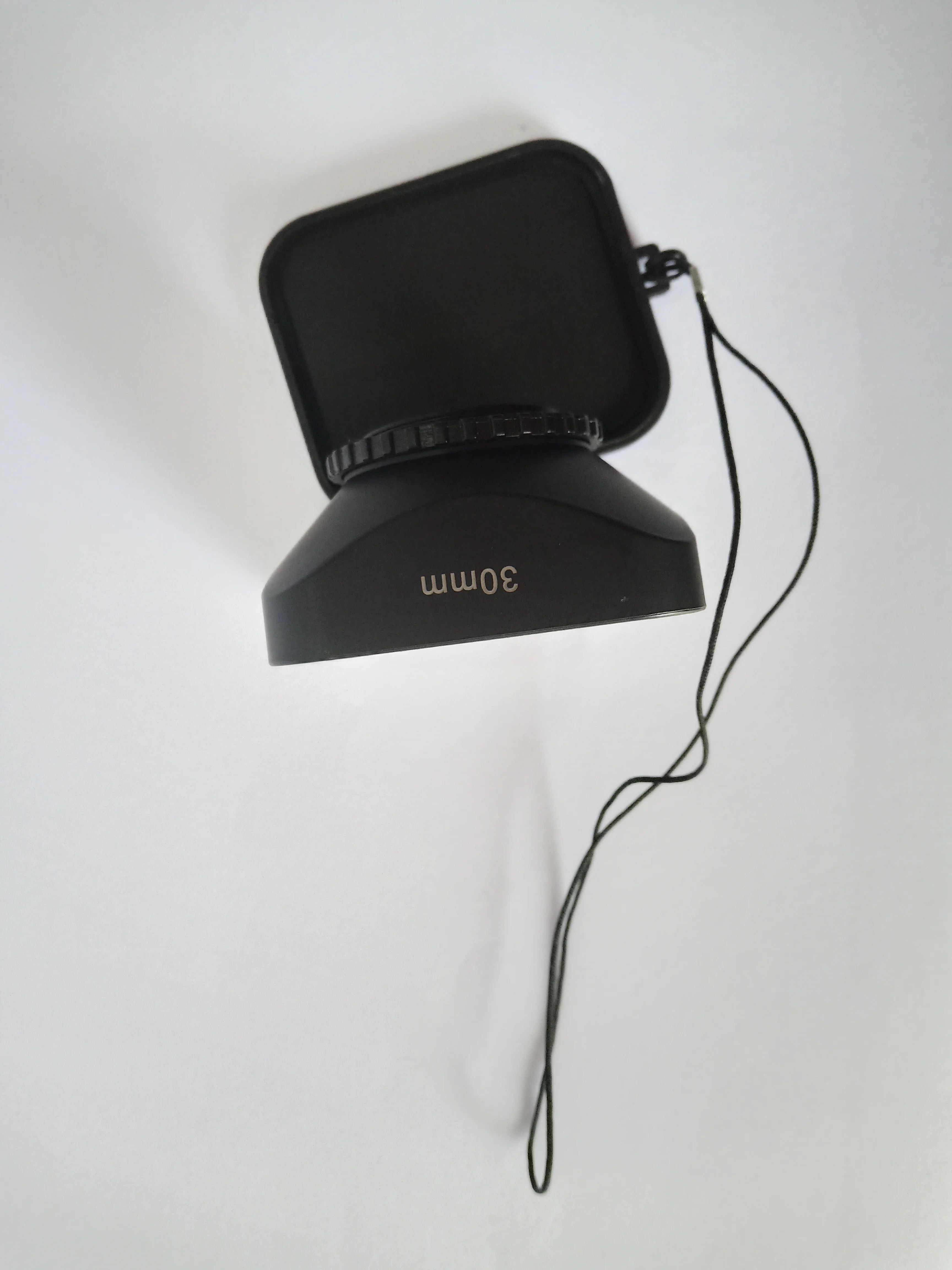 Mennon Screw-In Digital Video Lens Hood in Black for Cameras Camcorders New