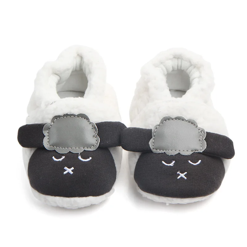 Keep Warm Winter coral velvet shoes cute cartoon sheep prewalker with soft bottom - Цвет: white