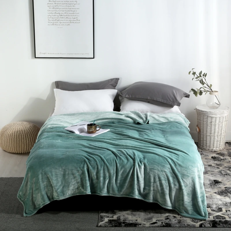 

Bean Green Solid Color Thickening Bedspread Blanket 200x230cm Flannel Blanket To On For The Sofa/Bed/Car Portable Plaids
