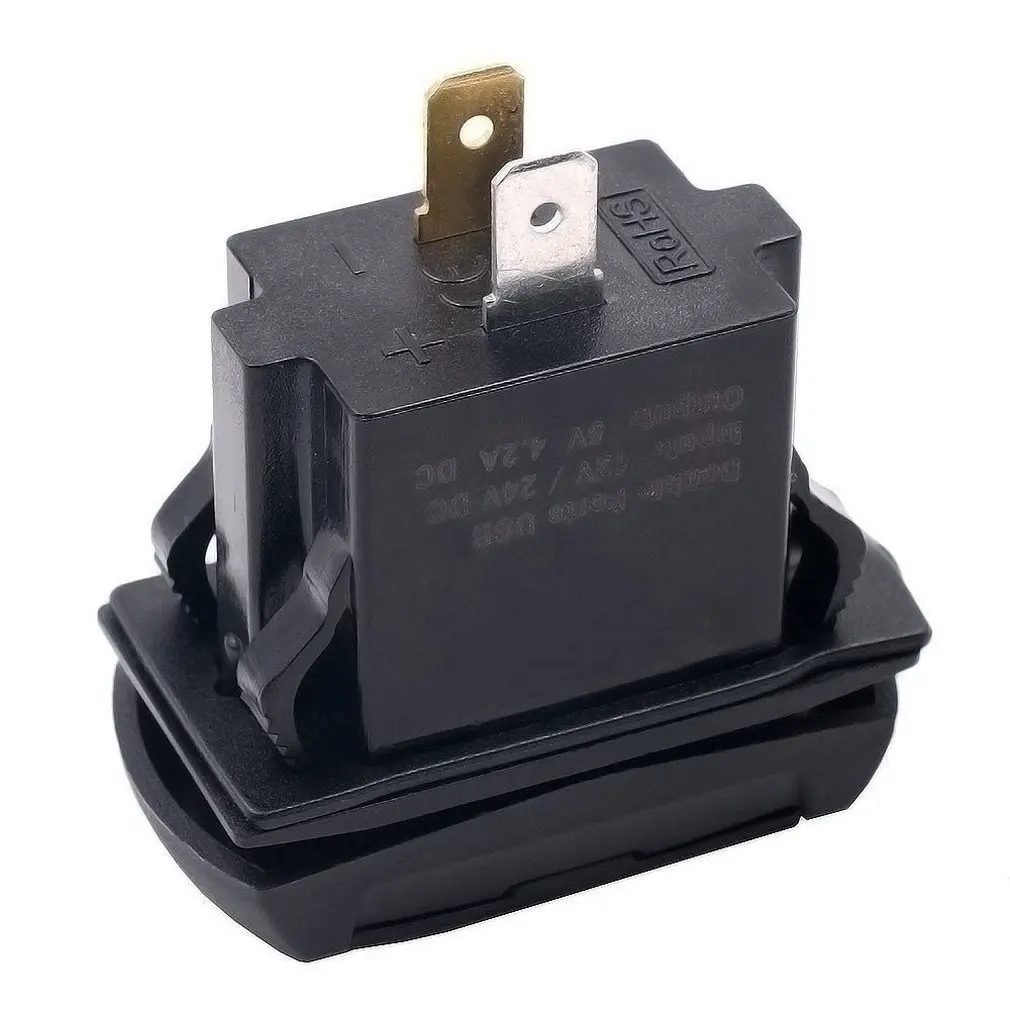12V Dual USB Автомобильное зарядное устройство Автомобиль Мотоцикл Разветвитель Прикуривателя Мощность адаптер розетки Мощность мобильного телефона Зарядное устройство
