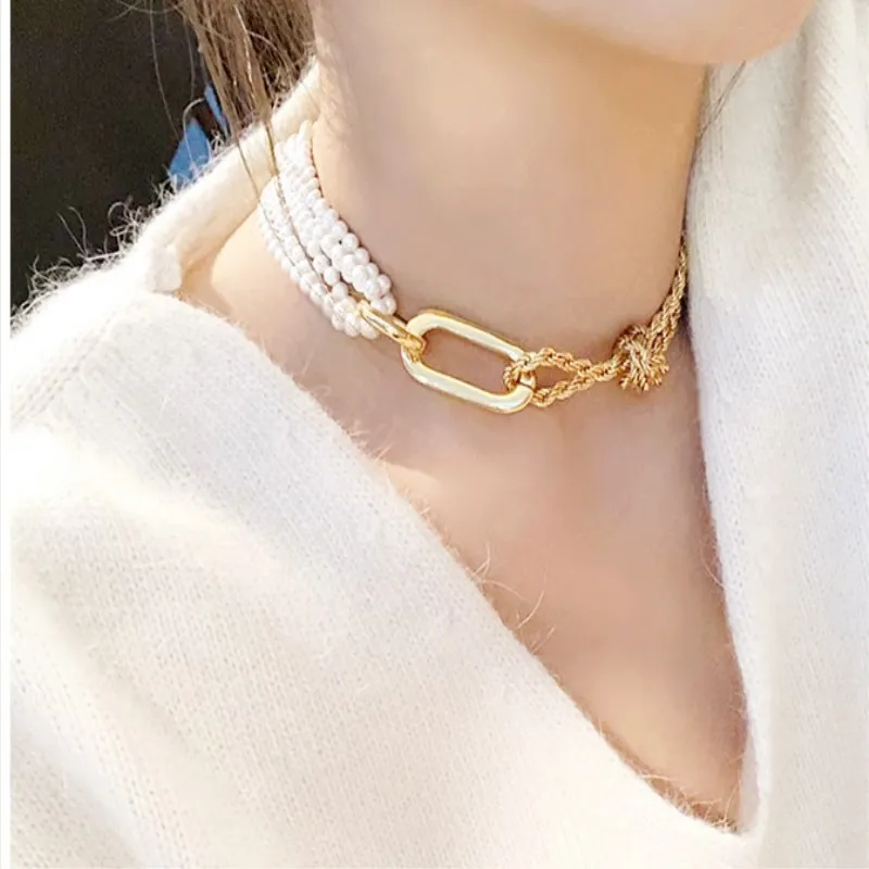 

New Fashion Imitation Pearls Choker Necklace Women Gold Color Square Queen Pendant Necklace 2019 Chunky Statement Collar J30