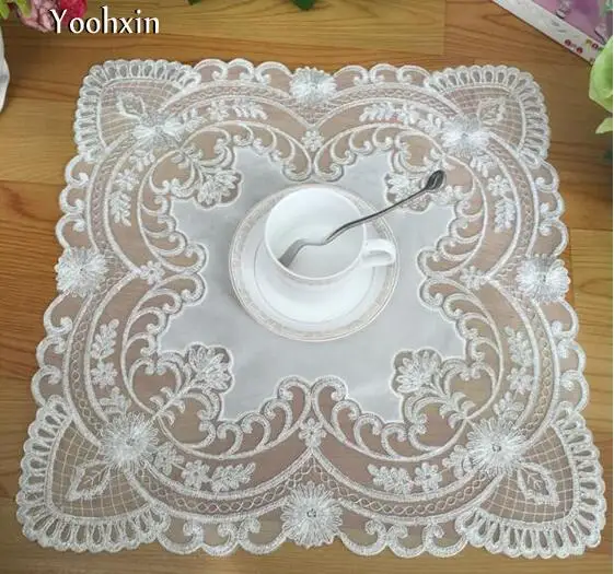 جديد الحرير مكان الجدول حصيرة القماش الدانتيل سادة التطريز وعاء كأس القدح حامل الشراب المفارش قاعدة أكواب القهوة عيد الميلاد تحديد الموقع ا... جديد الحرير مكان الجدول حصيرة القماش الدانتيل سادة التطريز وعاء كأس القدح حامل الشراب المفارش قاعدة أكواب القهوة عيد الميلاد تحديد الموقع ا...