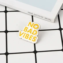 Broches avec lettres jaunes en émail, broche en métal avec citation, badges cadeaux pour femmes et hommes, meilleurs amis