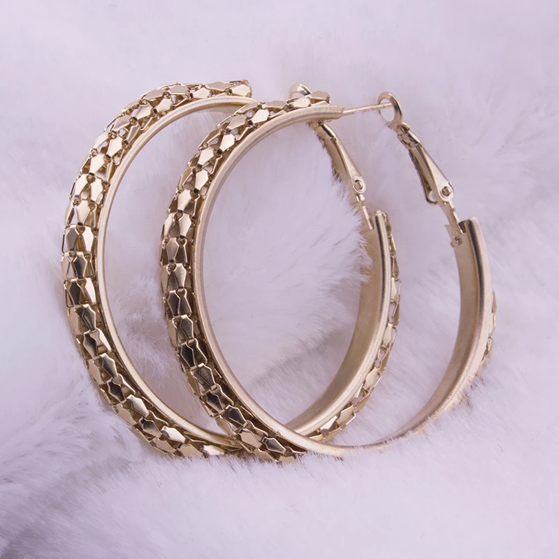 

2019 Simple Fashion Style 5CM Big Hoop Earrings Jewellery for Women Metal Alloy Vintage Round Earring