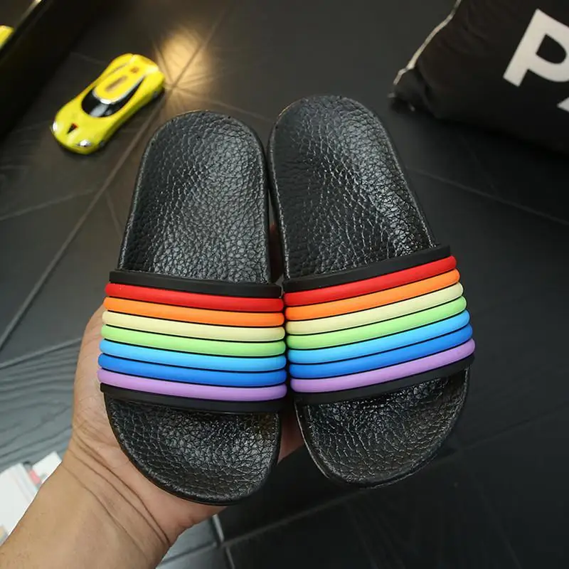 Детские тапочки для девочек; цветные домашние тапочки в полоску; летние детские сандалии в Корейском стиле; Вьетнамки для мальчиков; нескользящая обувь для ванной - Цвет: Black