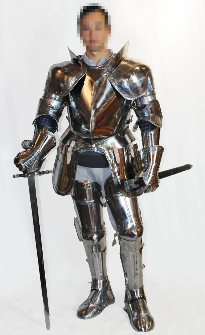 Remettre Solennellement Son Armure Au Nouveau Chevalier