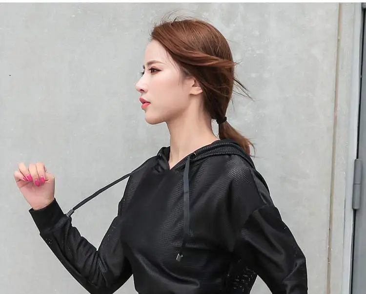 Long-Sleeve-Hooded-Yoga-Shirts_10