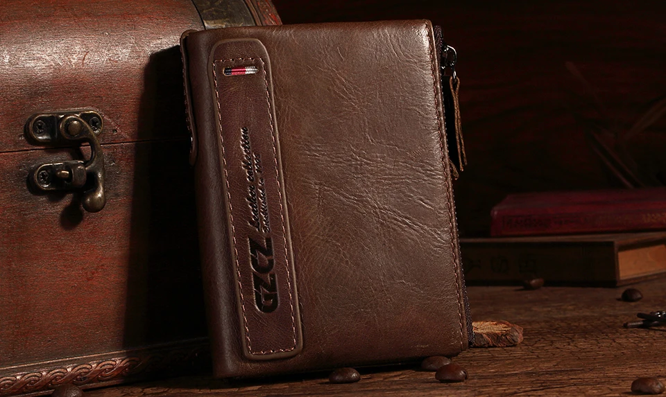 woman-wallet-page-red_16