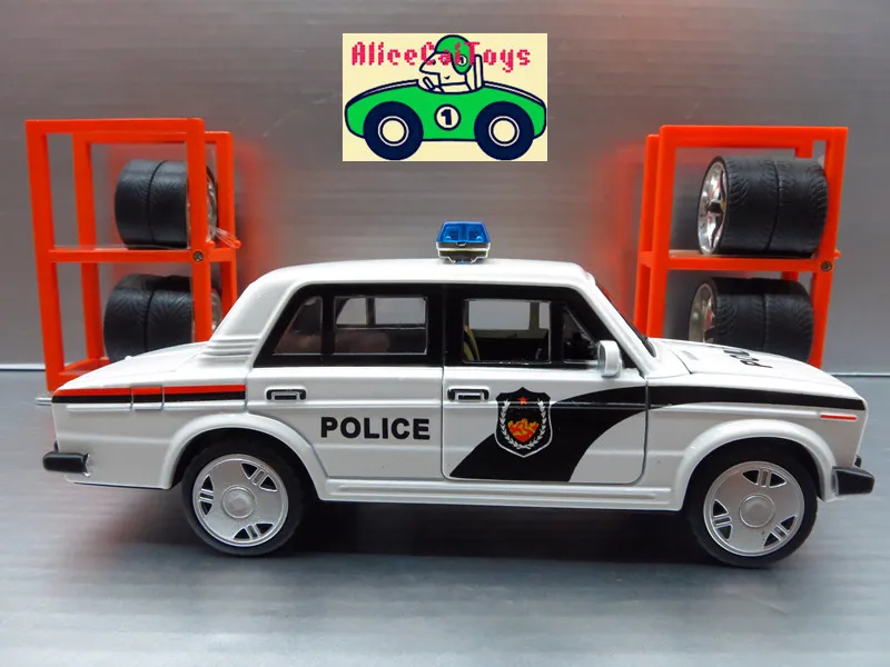132 Metal Diecast Car Model, LADA Russia Police Car With Sound & Light