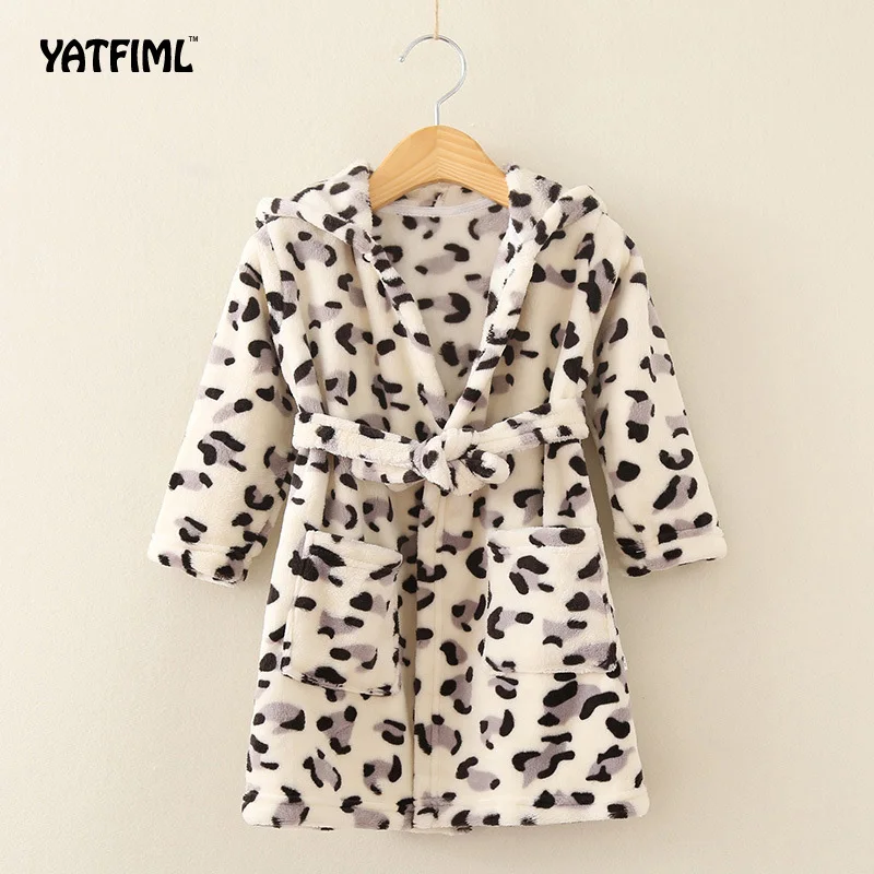 3563667670_985648237