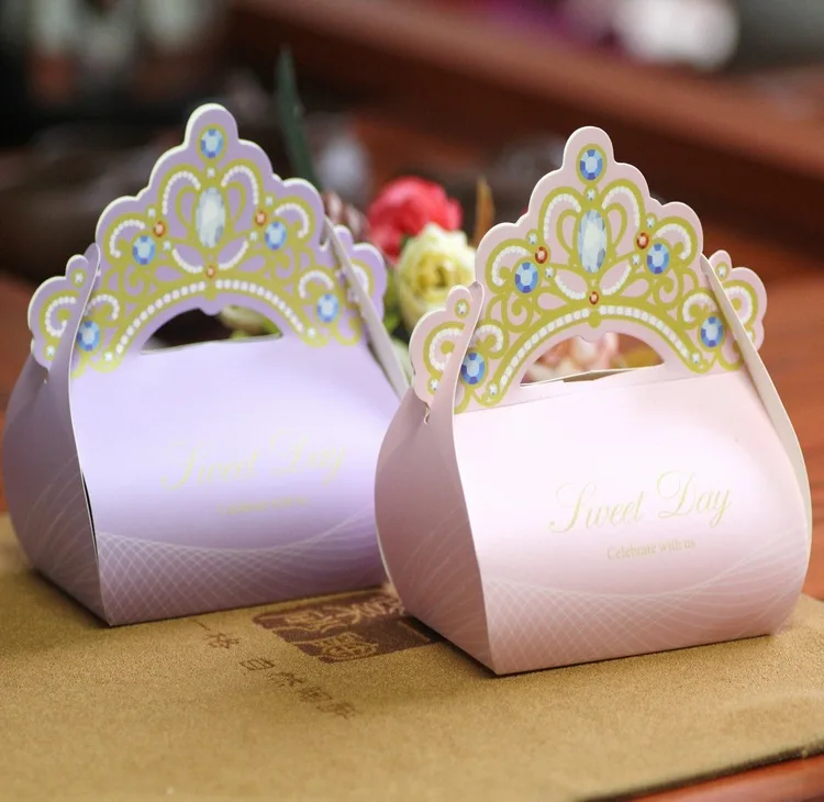 

500pcs Wedding Candy Gift Box European Crown Princess Handing Bag Wedding Packaging Gift Boxes