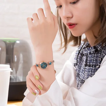 

Luxury brand fashion bracelet women watch temperament cutting small dial quartz star rhinestone female watch 2018 Girl gift