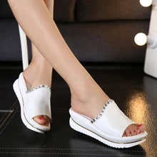 Summer 2017 new leather sandals and slippers women platform sandals shoes wedges platform shoes with comfort in Korea