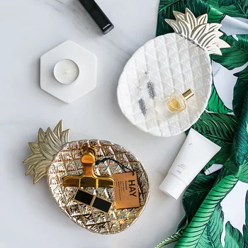 

Decorative Gold Pineapple Leaf Ceramic Charger Plate Dish Porcelain Candy Trinket Dish Jewelry Storage Plate Crockery Tableware