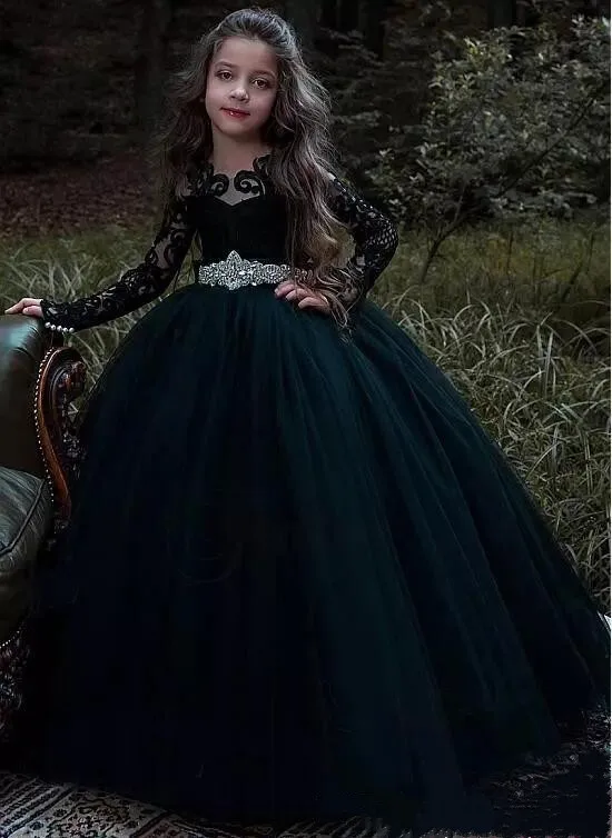 Marineblauw Nieuwe Bloem Meisje Jurken Lange Mouwen Kant Kralen Riem Meisjes Prom Party Dress Baljurk Custom Made Marineblauw Nieuwe Bloem Meisje Jurken Lange Mouwen Kant Kralen Riem Meisjes Prom Party Dress Baljurk Custom Made