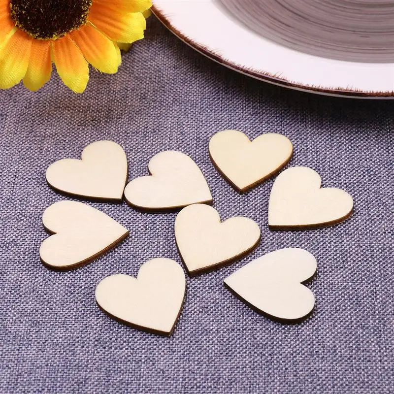 

50pcs 30mm Christmas Blank Wood Heart Embellishments Wood Heart Slices decoration for Wedding Valentine DIY Arts Crafts