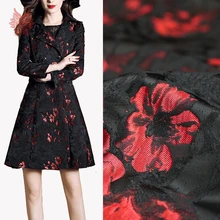 Американский стиль черный с красным цветочным рисунком из жаккардовой парчи для платья пальто осень весна жаккардовая ткань tecidos ткань SP4837