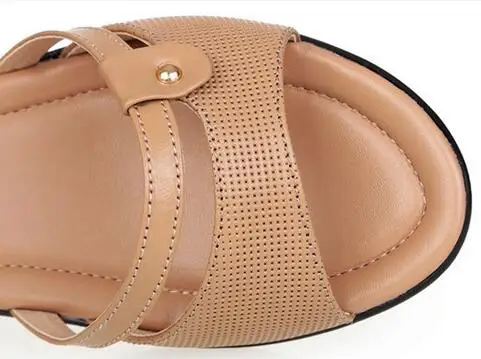 Cowhide Middle-aged Mother Sandals Summer Genuine Leather Female Sandals Large Size 40-43 Women Shoes Casual Wedged
