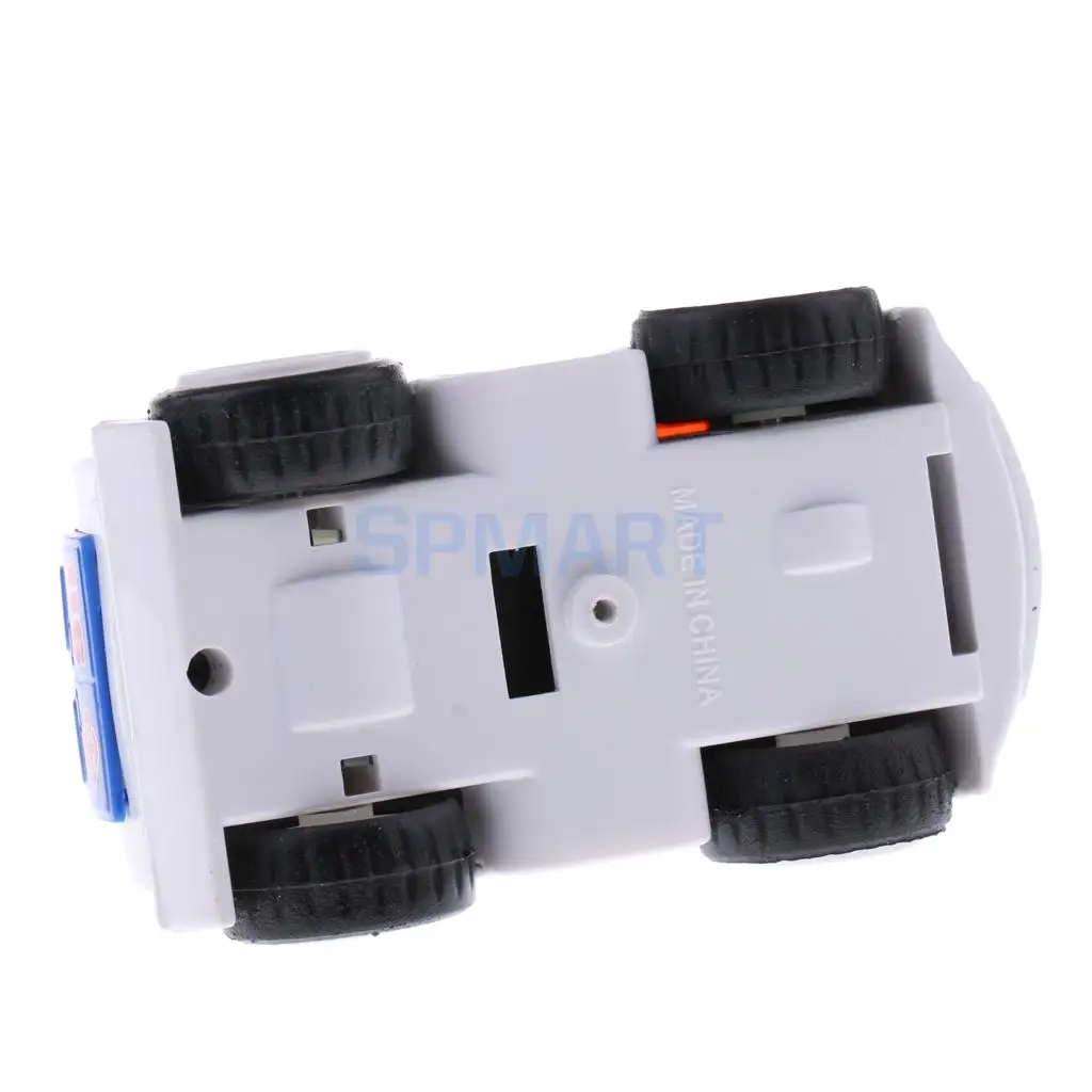 1:64 Scale Alloy Ambulance/Fire Truck Model Diecast Car Kids Children Vehicles Toy Collections Desktop Decor