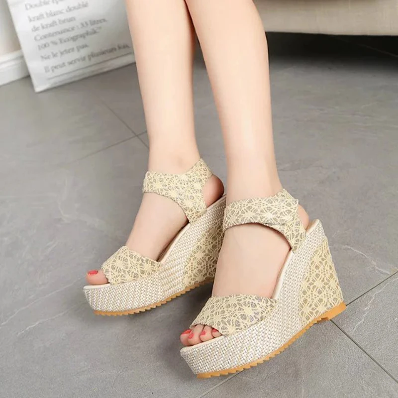 Summer new Sandals women High heels 6-8cm Wedges 2019 New Women Sandals Fashion Peep Toe Design Velcro lace sandals