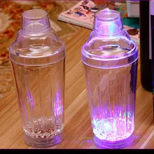 1 шт. мигает светодиодный Light-Up шейкер Мартини шейкер красочные светодиодный постробирования шейкер ок 0429