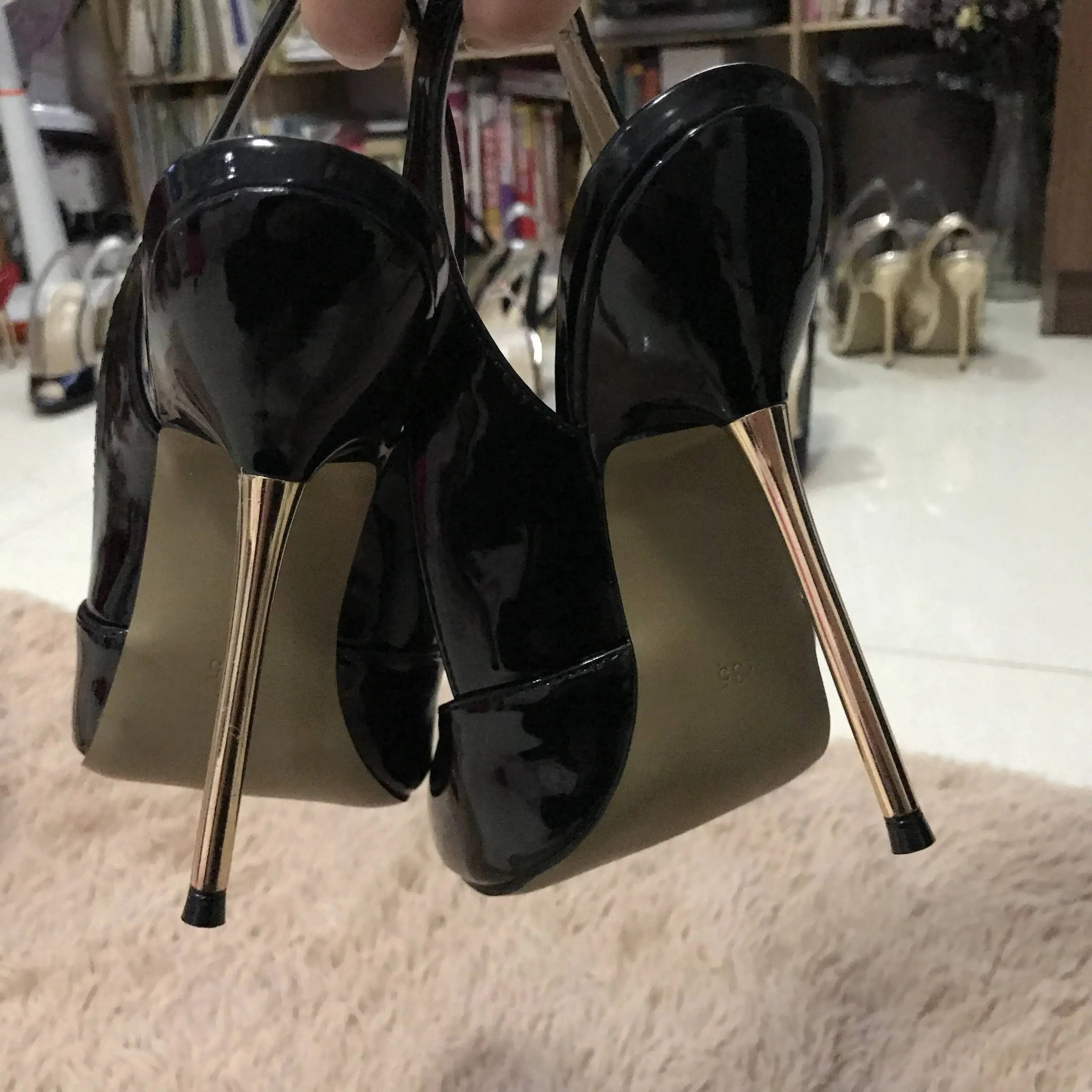 CHMILE CHAU/пикантные женские модельные туфли-лодочки для вечеринок; женские туфли с открытым носком на шпильке с ремешком на пятке; Escarpins Talons Femmes; 3845-g11