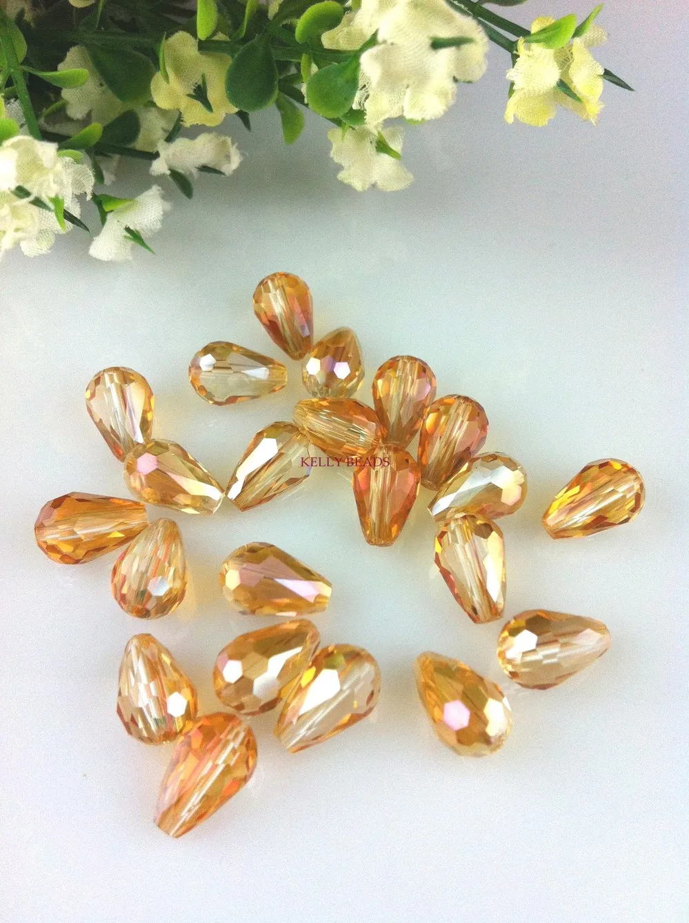 conew_crystal tear drop beads 099.jpg