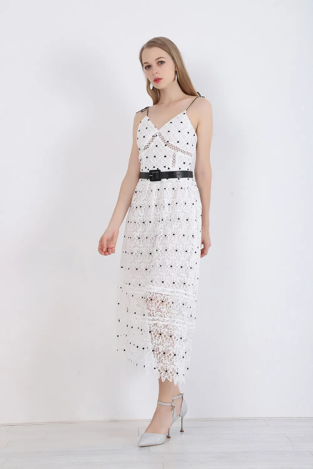 Женское винтажное платье на бретельках, платье из высококачественной ткани, с открытой спиной, на поясе, стильный подиумный наряд, сексуальная модель на лето