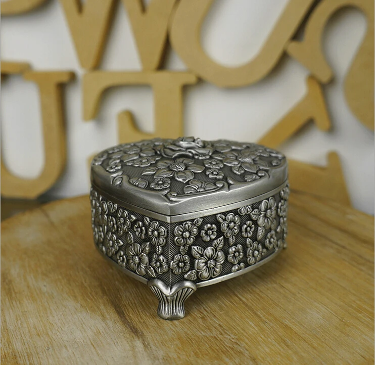 Fashion Vintage Carving flower heart jewelry box Beauty Bride Wedding