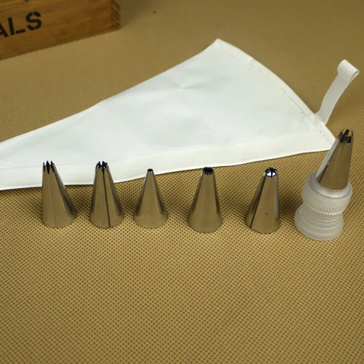 

DIY Cake Decorating Tips Set Silicone Icing Piping Cream Pastry Bag with 6xStainless Steel Nozzle Set