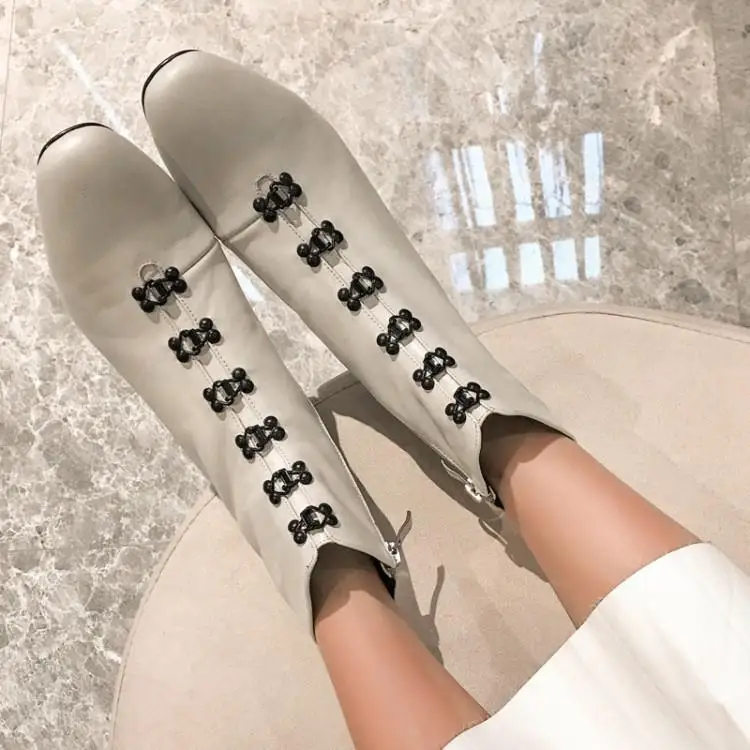

Runway Ice Cream White Leather Ankle Boots For Women Chic Square Toe Side Zipper Botas Mujer Fashion Metallic Buckle Shoes Woman