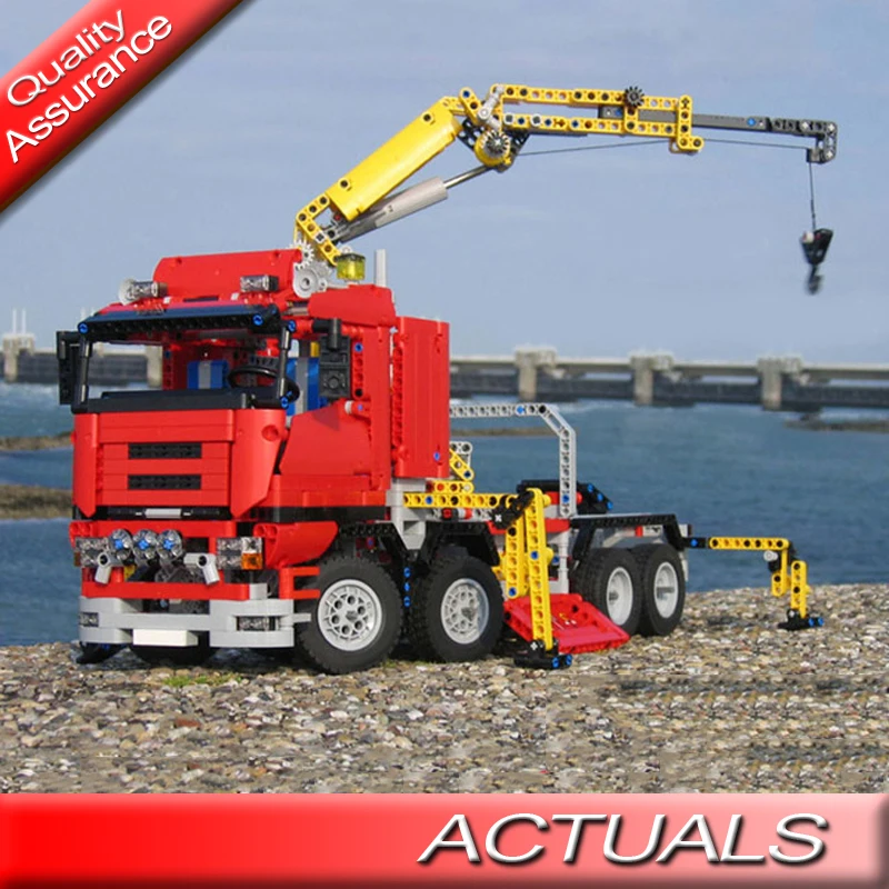 

Technic 20013 1877pcs CRANE TRUCK Building Blocks with Electric Motors Power Functions Bricks Compatible with Lego 8258