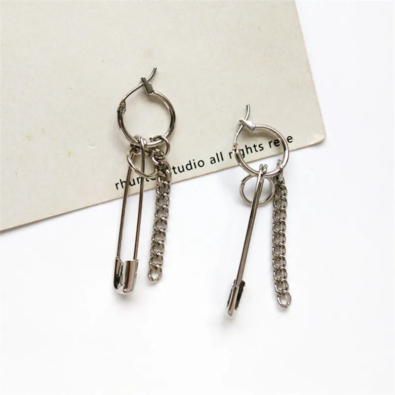 

Unique Metallic Silver Earrings Fashion girl wearing art exquisite earrings Chic exaggeration to wear earrings