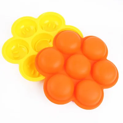 

1 pc 7 Holes Smile Face Cake Mold Silicone Handmade Jelly Pudding Mold Smile Ice Cream Chocolate Mold