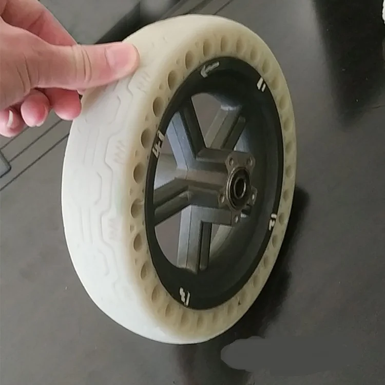 10183489598_878895613