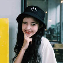 Женская Летняя шляпка в Корейском стиле, универсальная шапка-ведро для путешествий, для студентов, с вышитым смайликом, для мужчин, от солнца, милая, для отдыха, шляпа-ведро