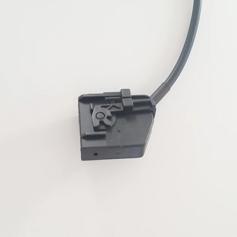 Аудиоадаптер для VW Passat Touran Sharan Touareg RNS2 MFD2 RCA Aux|aux cable adapter|aux adapteraux adapter for vw |