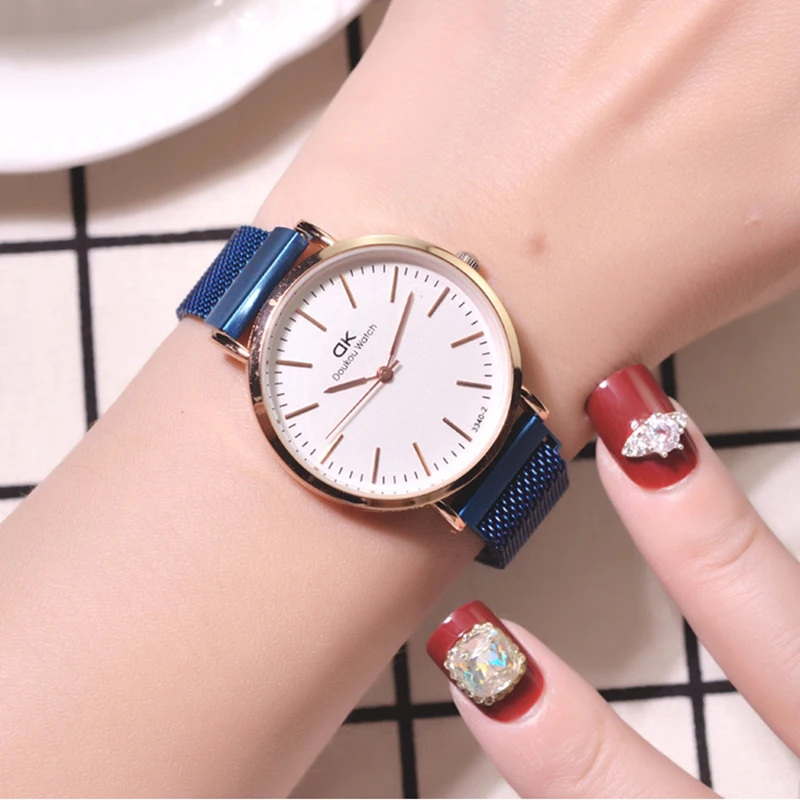 

Relogio Feminino Women Magnet Watch Ladies Watch Top High-end Concept Casual Youth Fashion Trend Simple Women's Watch reloj muje