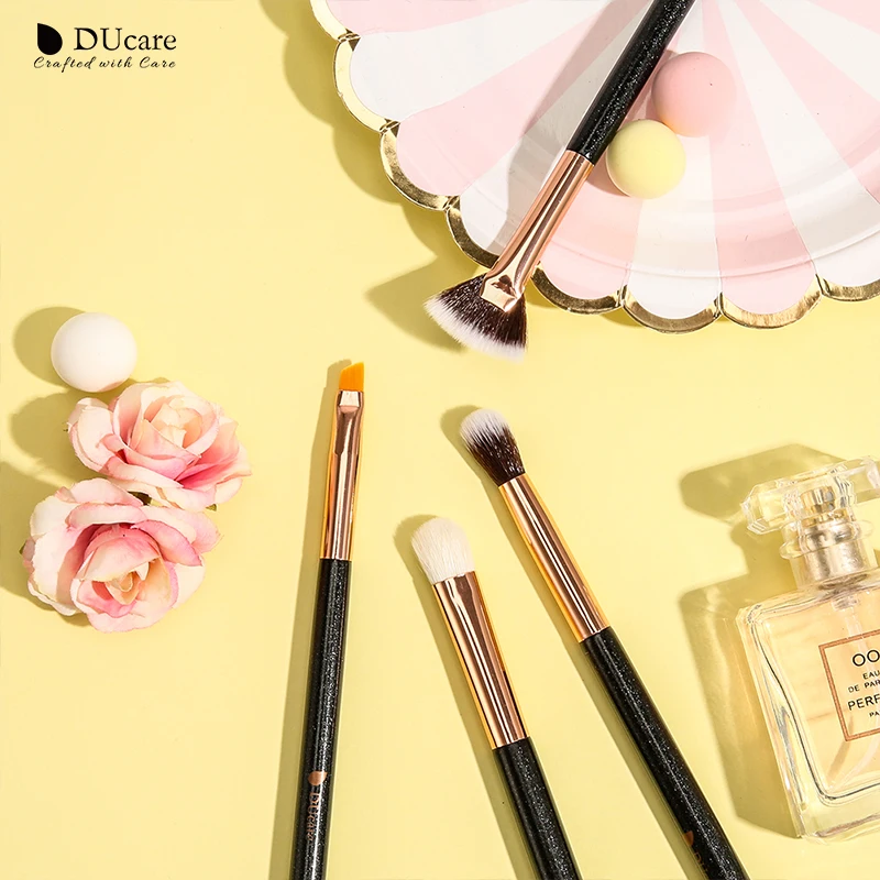 Pincéis de Maquiagem Definir a Sombra de Olho em pó Pincel de Base para Uma Pincel de Maquiagem Preto Melhor Maquiagem Cosméticos Blending Concealer Ducare15pcs 6 Aplicador de sombra