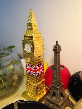 

18CM articles clock London landmarks of the gothic clock tower Big Ben model Elizabeth towers decorate escape room props