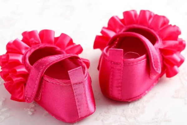 Детская обувь для новорожденных девочек blk Лебедь атласная обувь для младенцев обувь для малышей Маленькие девочки обувь для кроватки нескользящая обувь Рождество Свадьба