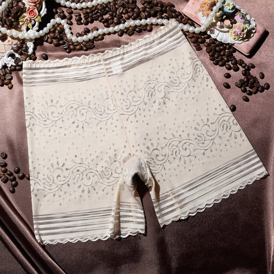 

Sexy Lace Safety Short Pants Women Comfort Seamless Safety Pants Widen Big Lace Thin Section Breathable Hot Pants Underwear