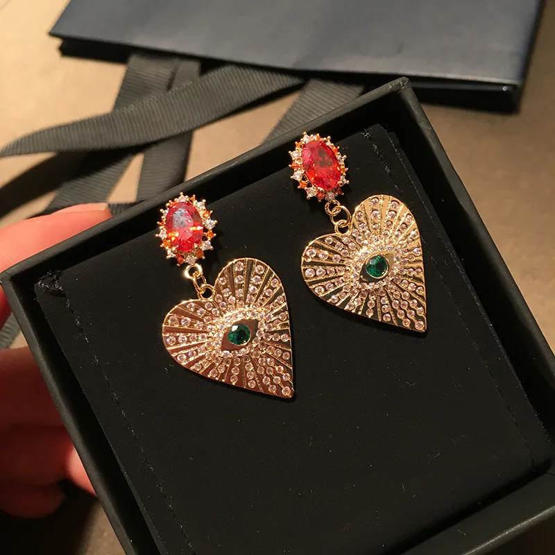 

1 Pair AAA Cubic Zirconia Illuminati All See Eye Drop Earrings Ladies Cute Romantic Heart Shape CZ Earring for Women Jewelry